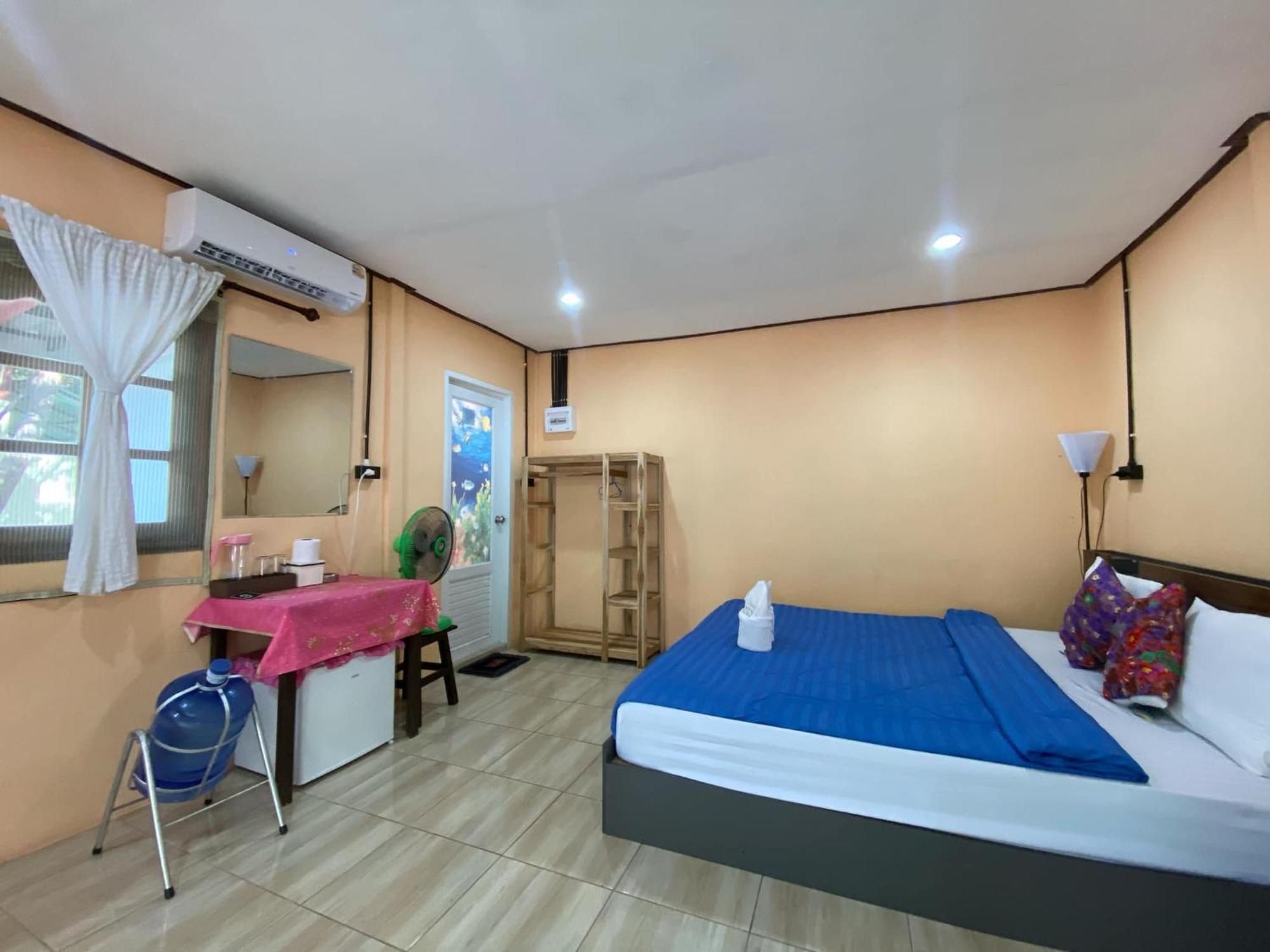 Lucky Resort Koh Phayam Bagian luar foto