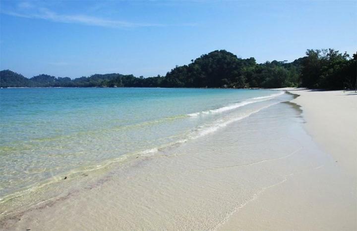 Lucky Resort Koh Phayam Bagian luar foto