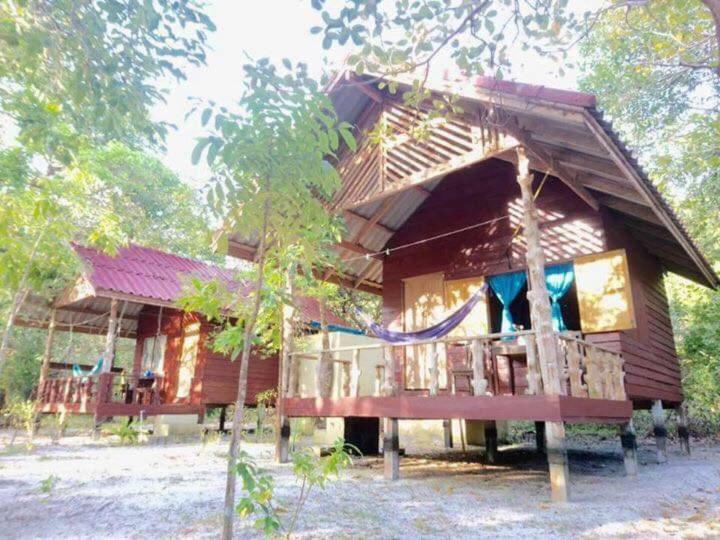 Lucky Resort Koh Phayam Bagian luar foto